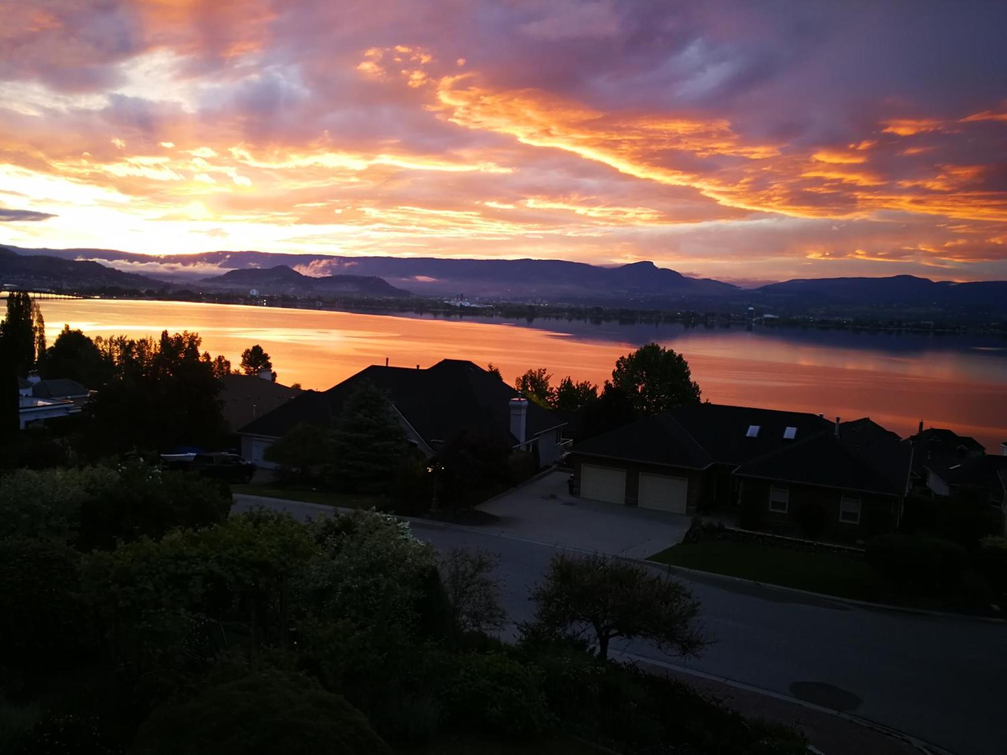 Casa Grande Lakeview House West Kelowna Camera foto