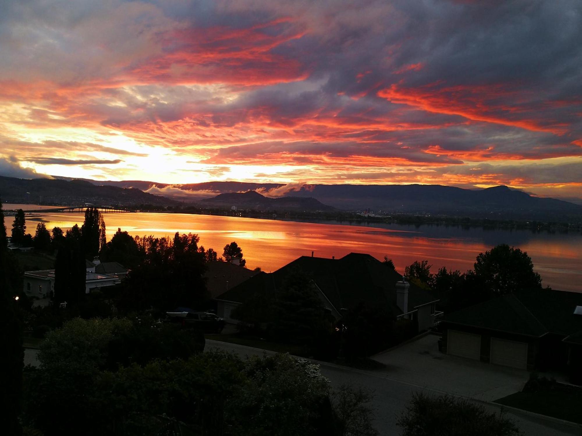 Casa Grande Lakeview House West Kelowna Camera foto